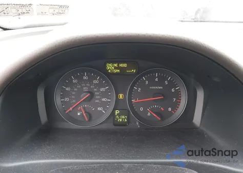 2009 Volvo V50 2.4I z USA, uszkodzony, nr VIN YV1MW390092465684